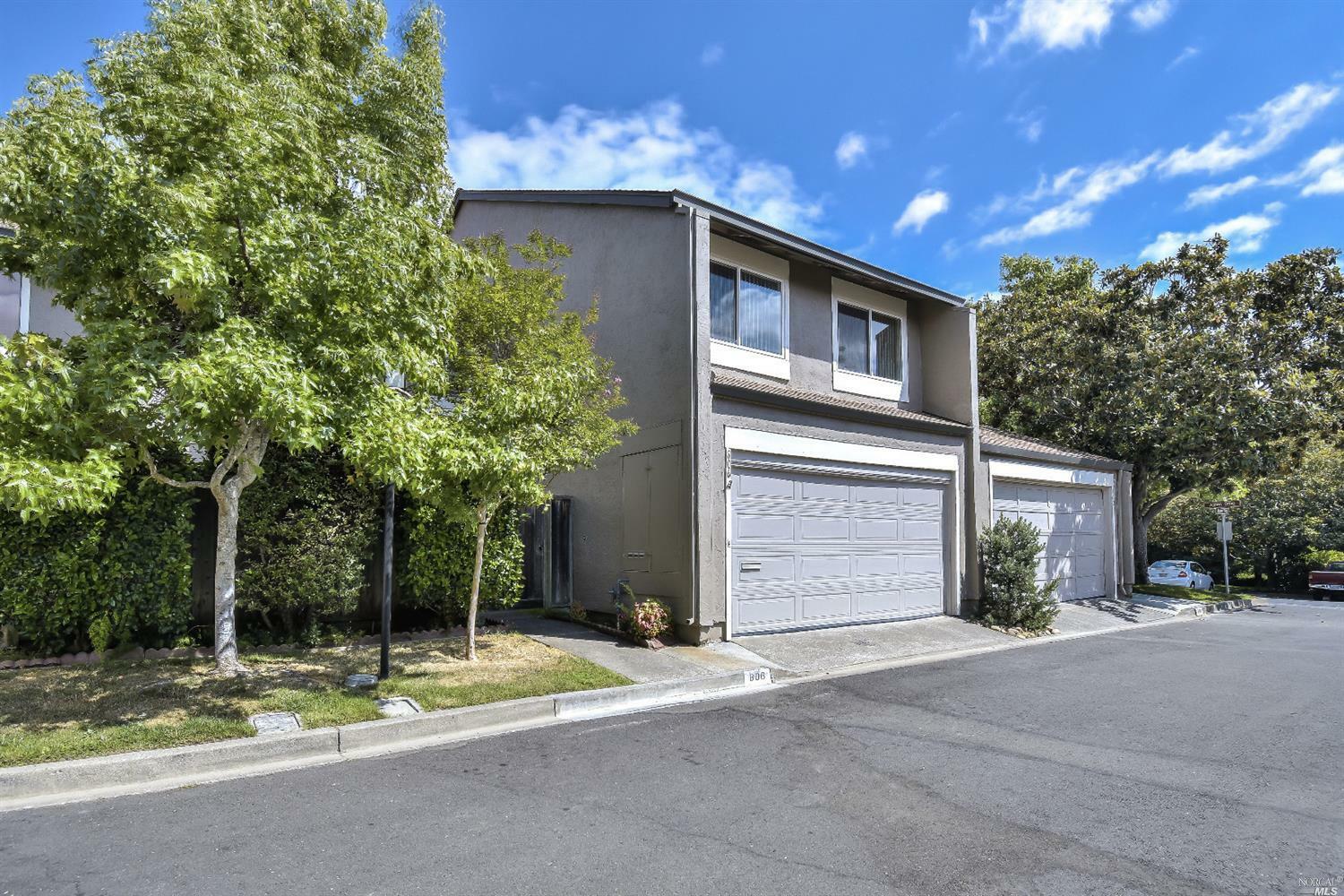 Property Photo:  806 Juniper Place  CA 94945 