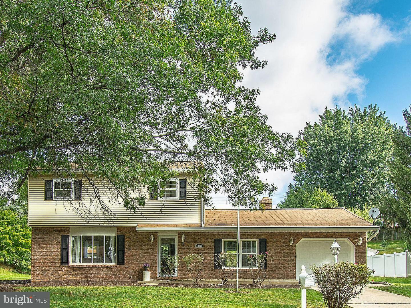 Property Photo: 603 Park Hills Drive PA 17055