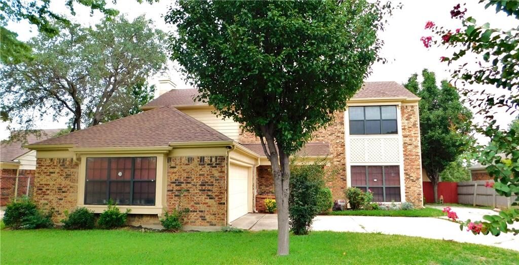 Property Photo: 1513 Huntington Drive TX 75149