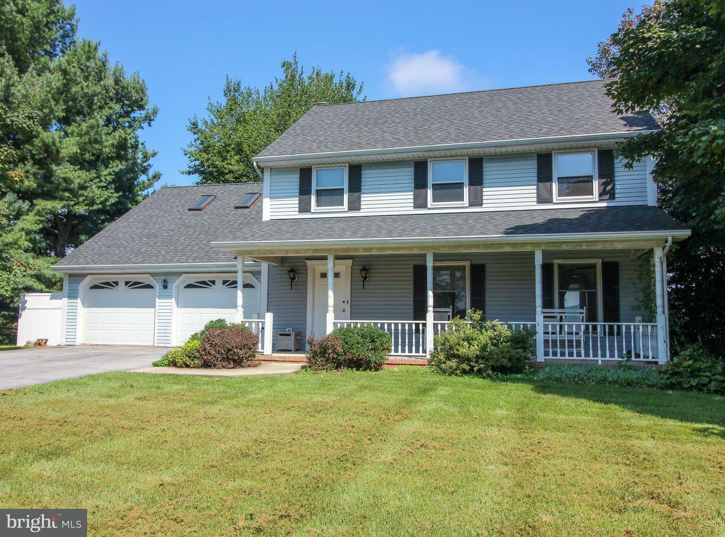 Property Photo:  611 Ridgeview Drive  PA 17522 