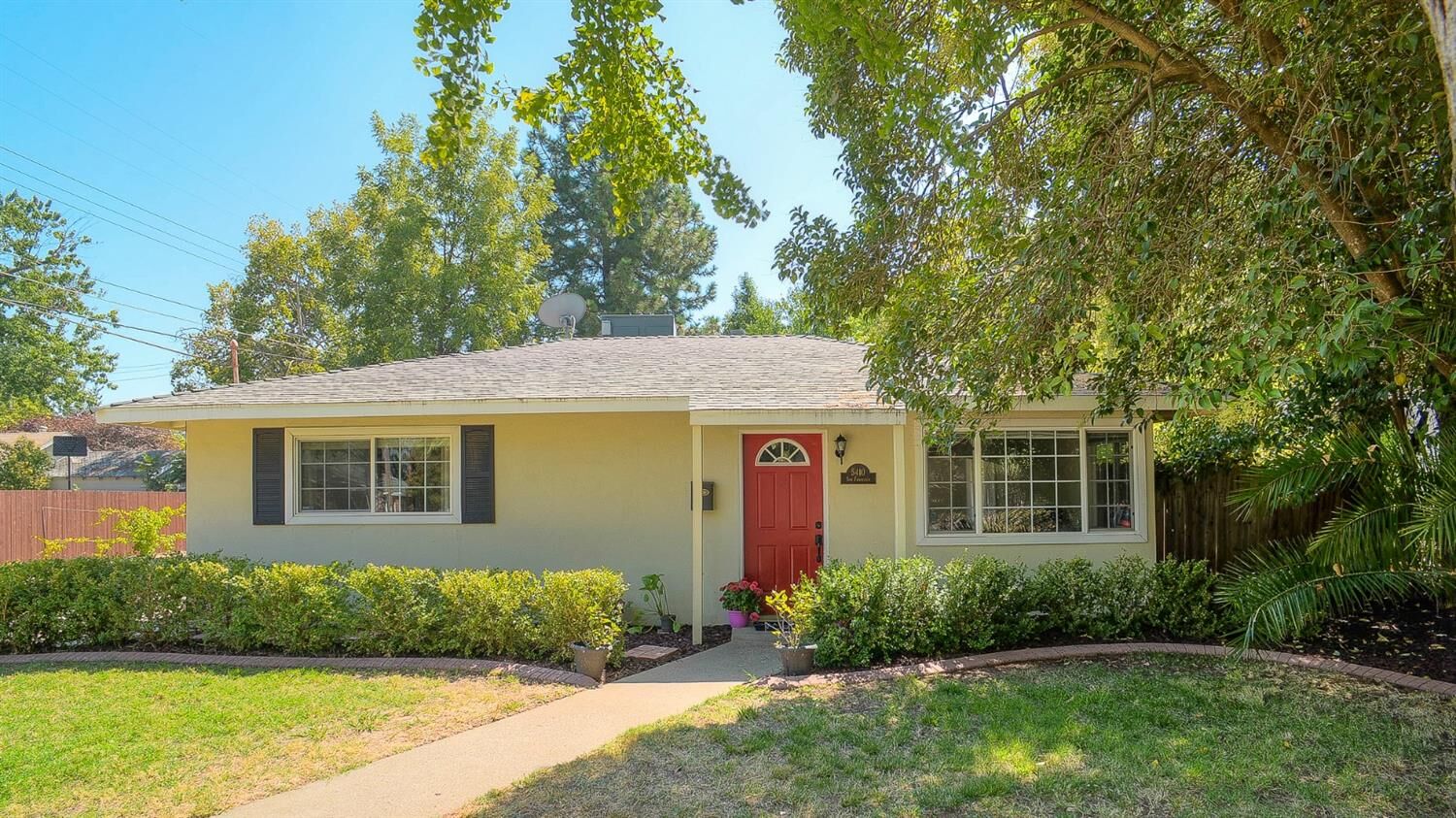 Property Photo: 5410 San Francisco Boulevard CA 95820