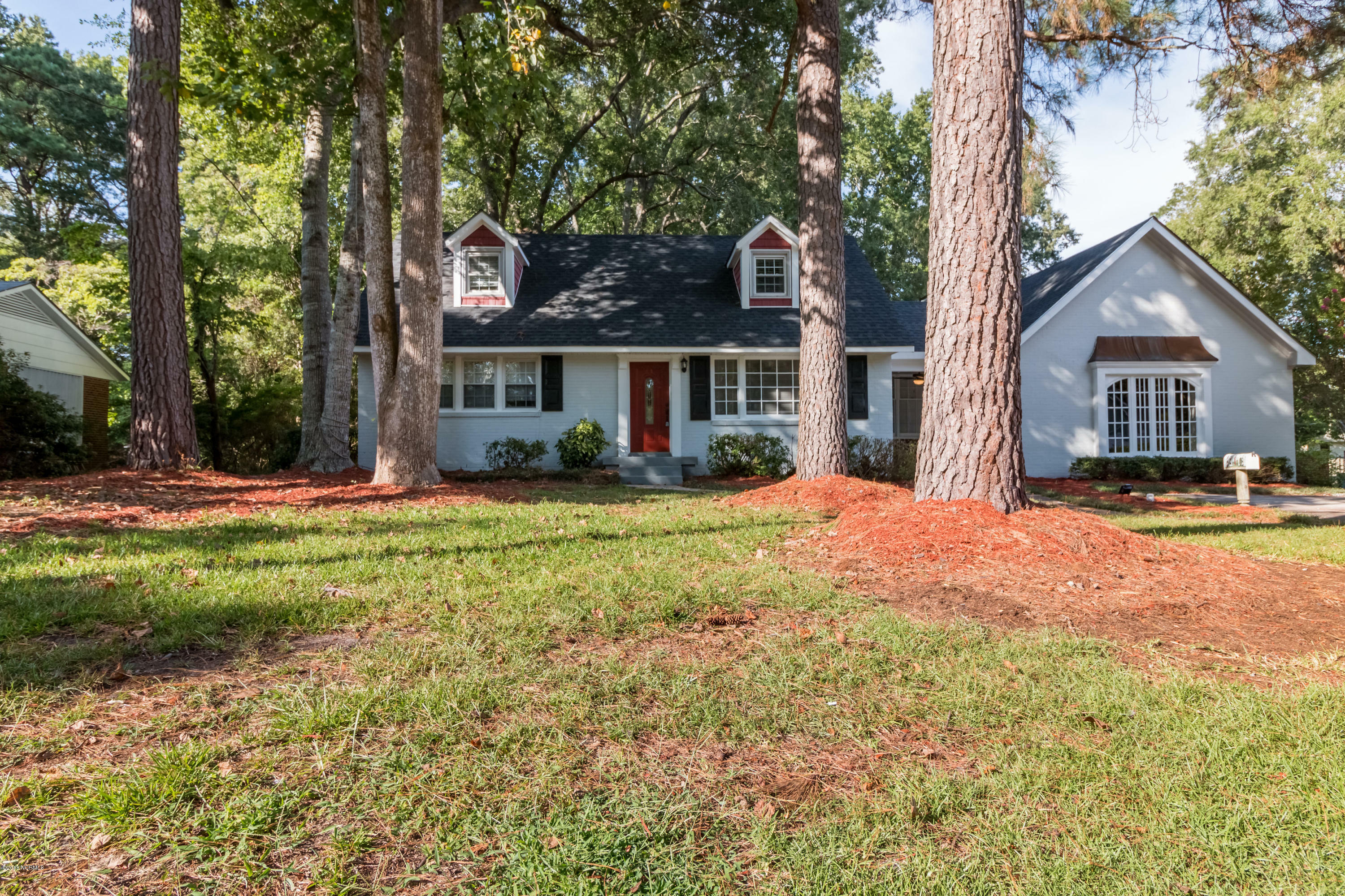 Property Photo:  401 Brookview Drive  NC 28540 