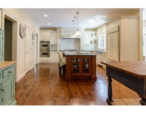 Property Photo: 19 Lanark Rd MA 02481