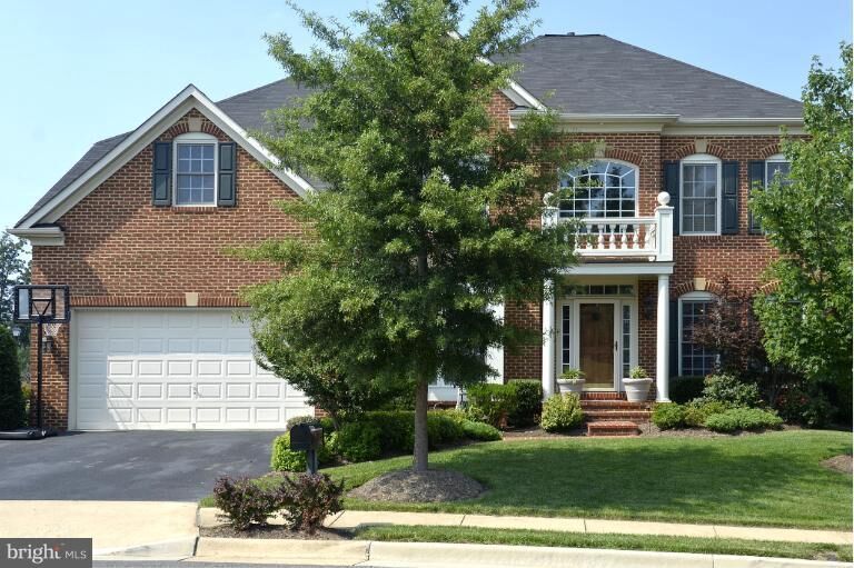 Property Photo: 42812 Viola Court VA 20176