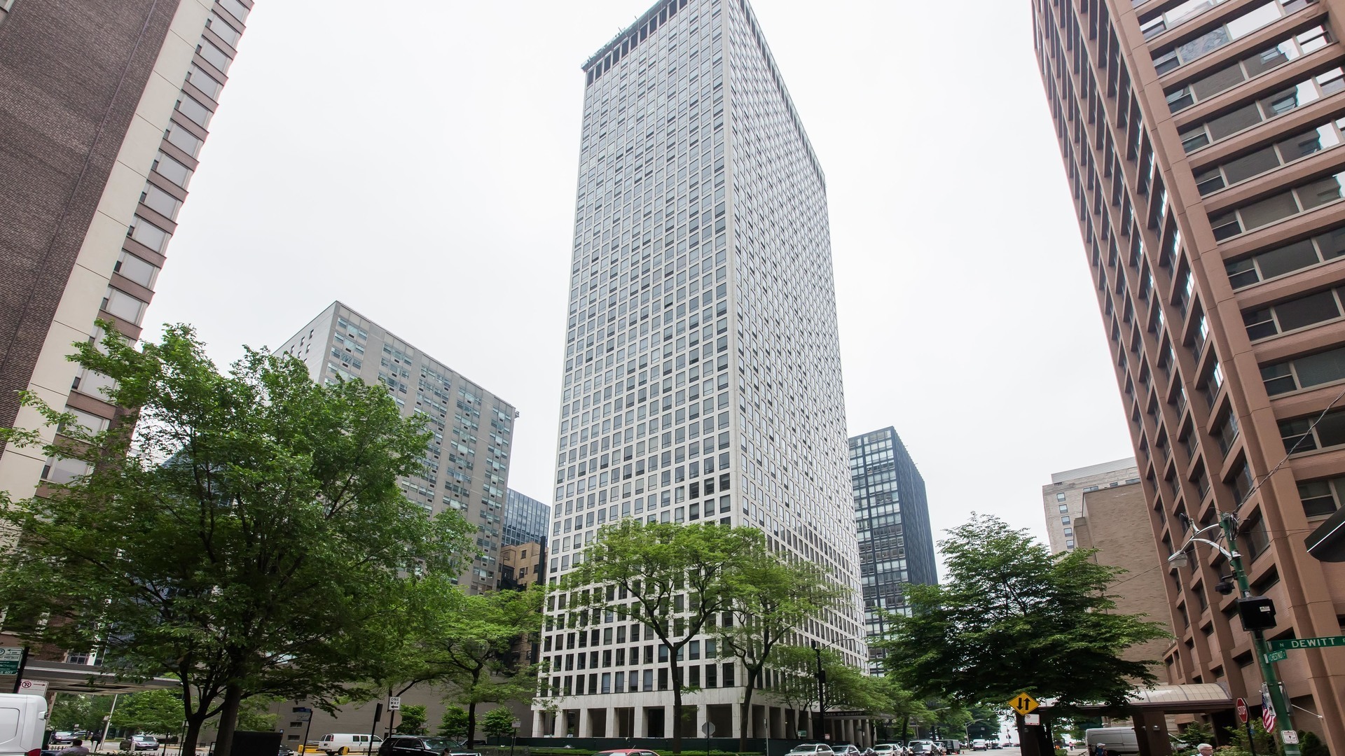 Property Photo:  260 East Chestnut Street 2803  IL 60611 