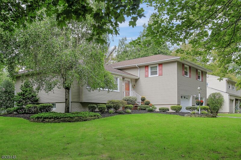 Property Photo: 207 Welch Way NJ 07090