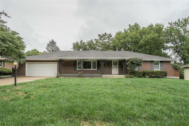 Property Photo:  1115 Ridgeway Drive  MO 64068 