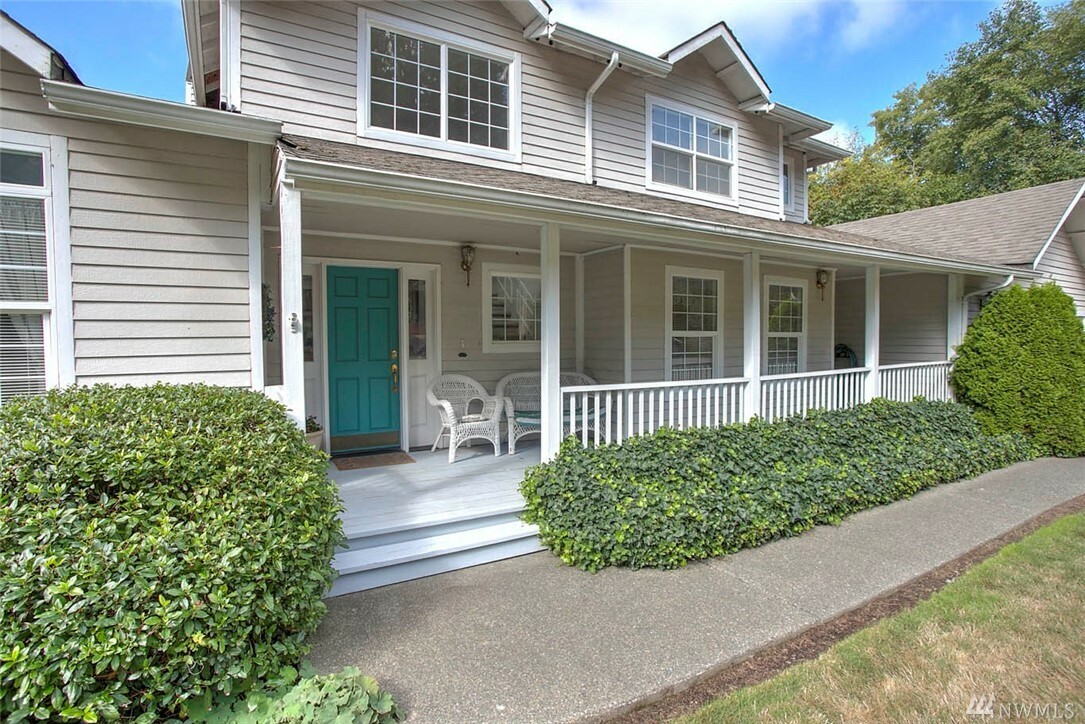 Property Photo:  17407 7th Place SW  WA 98166 