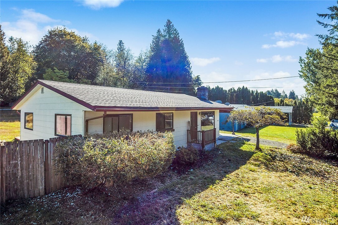 Property Photo:  2925 101st Ave NE  WA 98258 