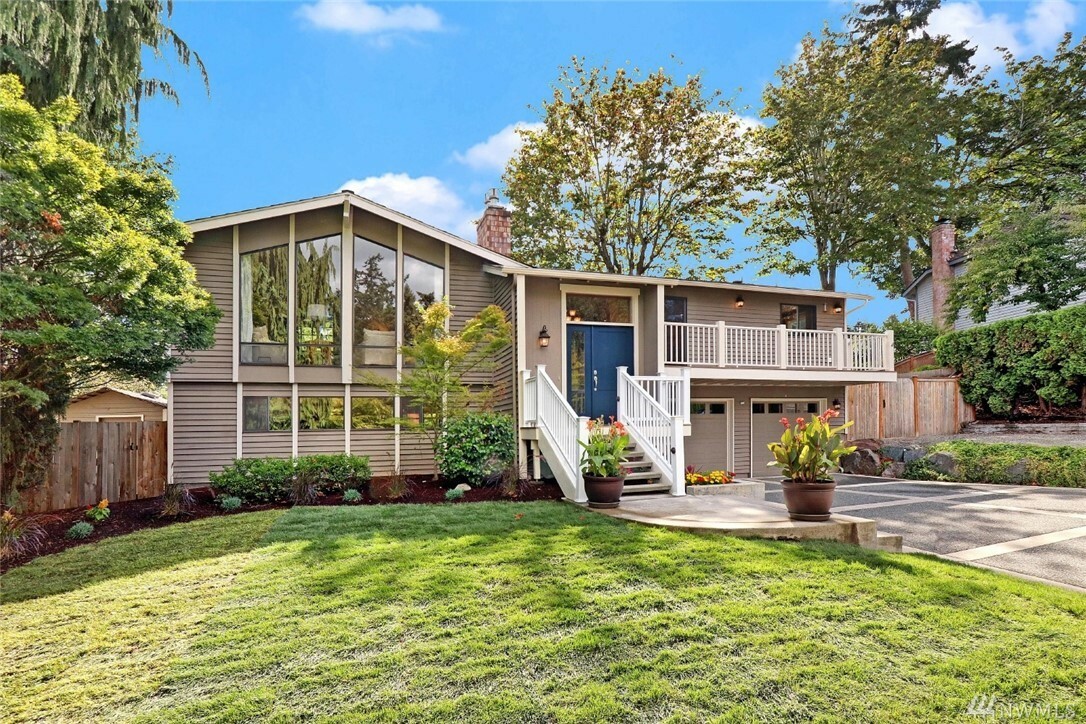 Property Photo: 16627 NE 48th Court WA 98052