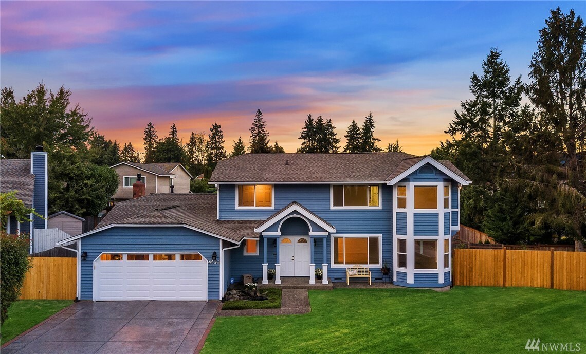 Property Photo: 4522 191st Ave SE WA 98027