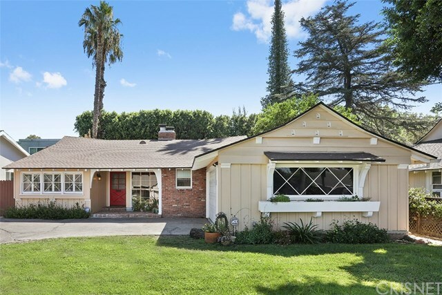 Property Photo:  6646 Mammoth Avenue  CA 91405 