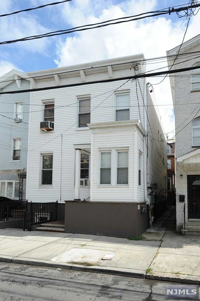 Property Photo:  184 New York Avenue 1F  NJ 07307 