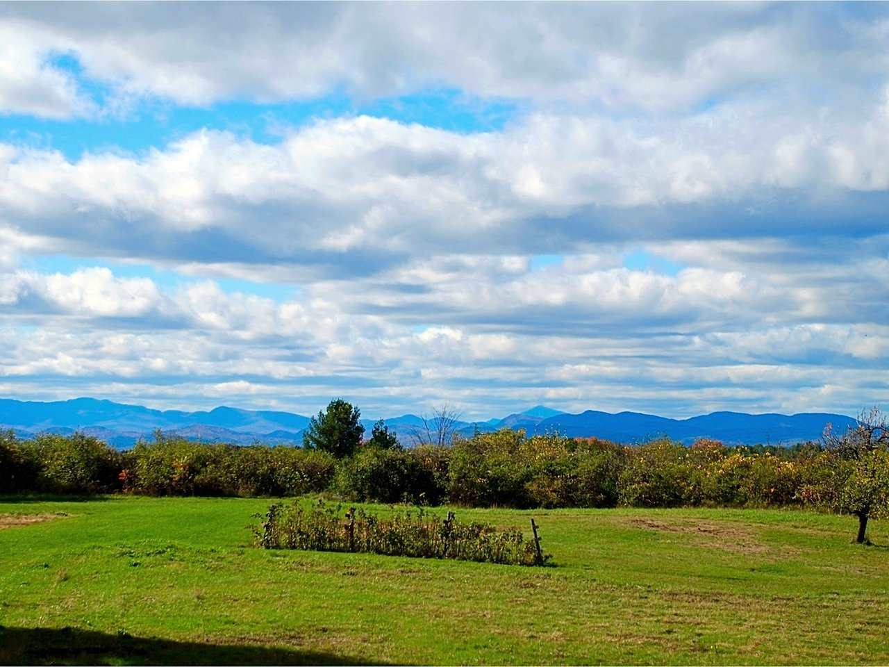 Property Photo: 1549 Hinesburg Road VT 05403