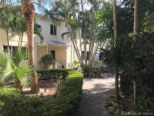 Property Photo:  2825 Sheridan Ave 7  FL 33140 