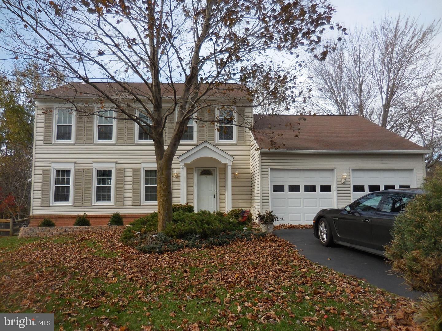 Property Photo:  10163 Yorktown Way  VA 22066 