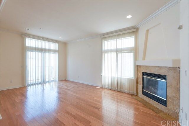 Property Photo:  4612 Vista Del Monte Avenue 10  CA 91403 