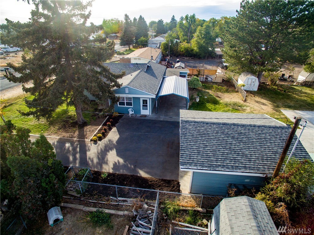 Property Photo:  8362 Terminal St NE  WA 98837 