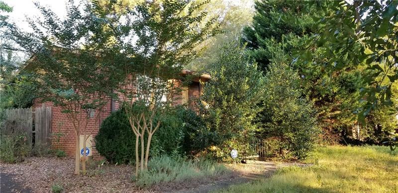 Property Photo: 2284 Wayside Drive NE 30319
