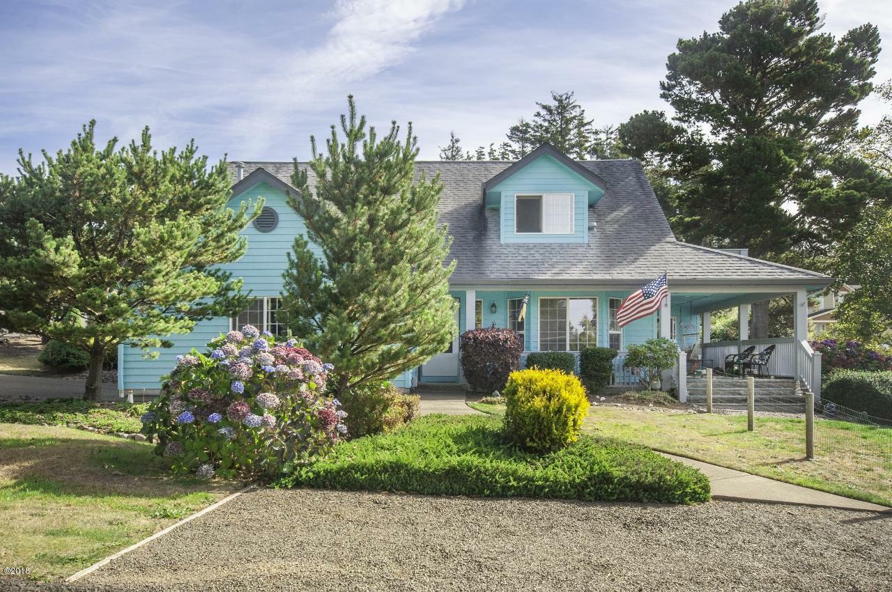 Property Photo: 1330 SE 43rd Street OR 97367