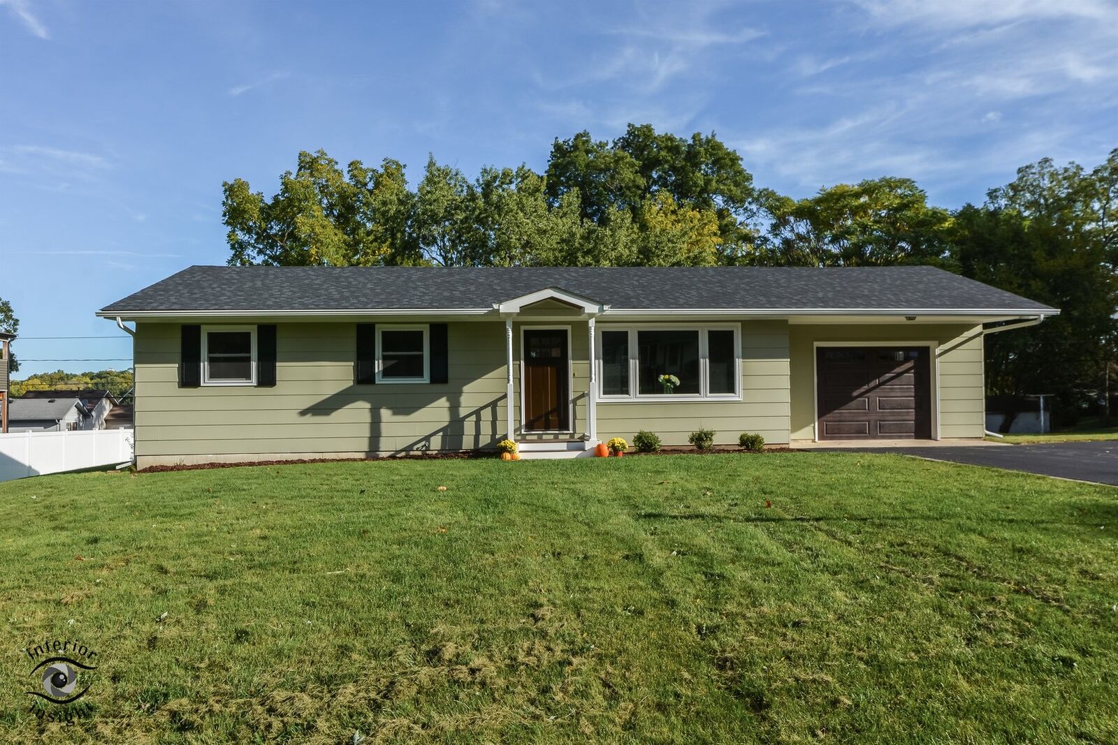 Property Photo:  303 East Ridge Street  IL 60560 