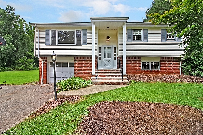 Property Photo:  26 Mountain View Ave  NJ 07853 
