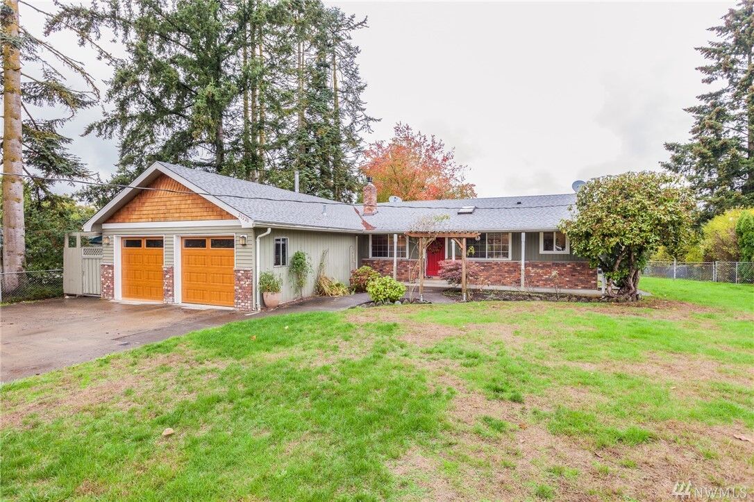 Property Photo: 20220 SE 384th St WA 98092