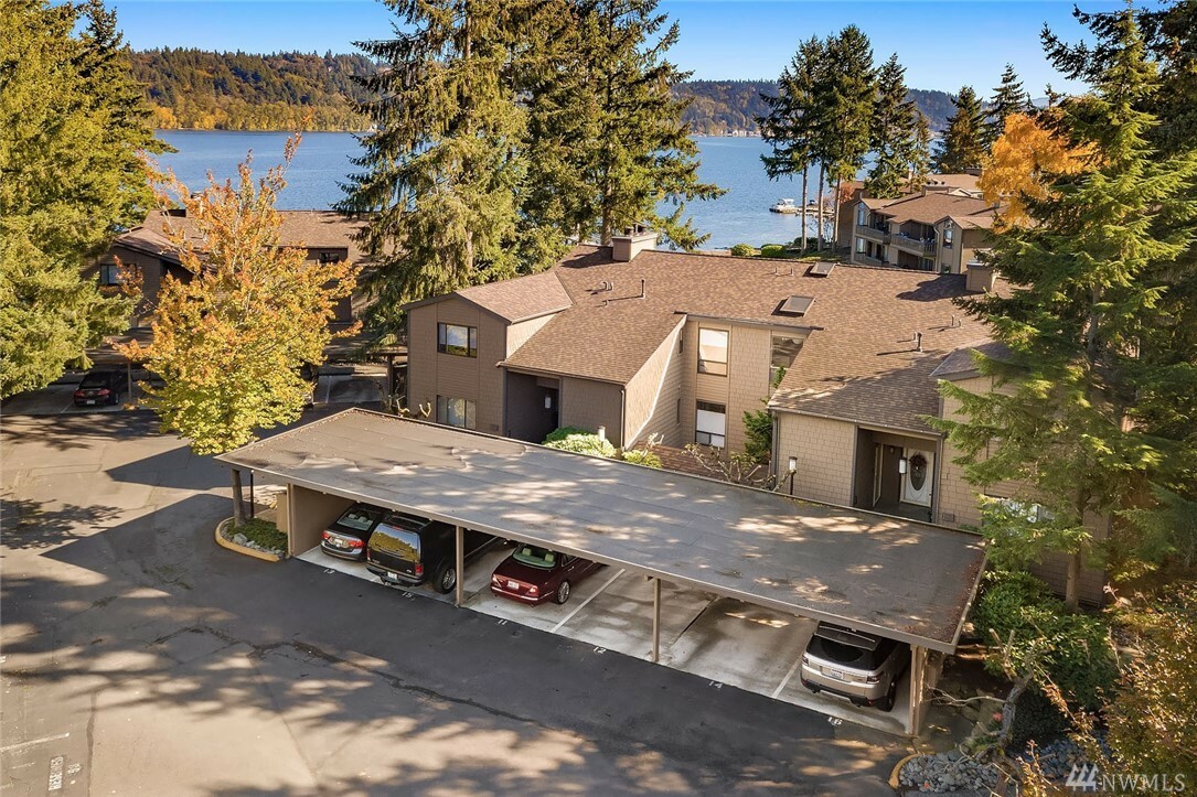 Property Photo: 17508 NE 40th Place WA 98052