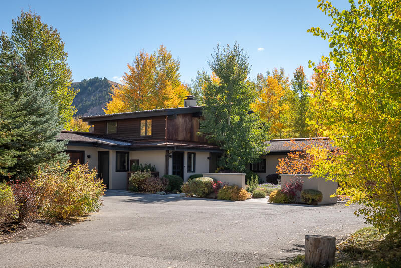 Property Photo: 94 E Fork Rd ID 83333