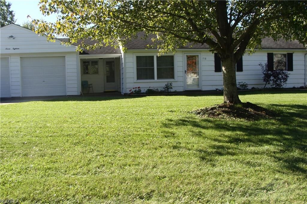 Property Photo:  718 David Drive  OH 44241 