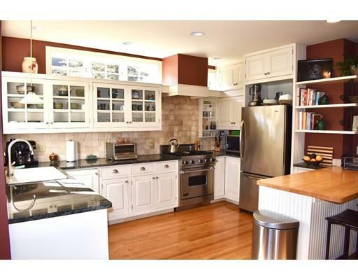 Property Photo:  127 Franklin St  MA 01060 