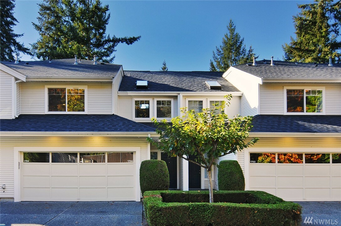 Property Photo:  4714 Fairwood Blvd NE 1704  WA 98422 