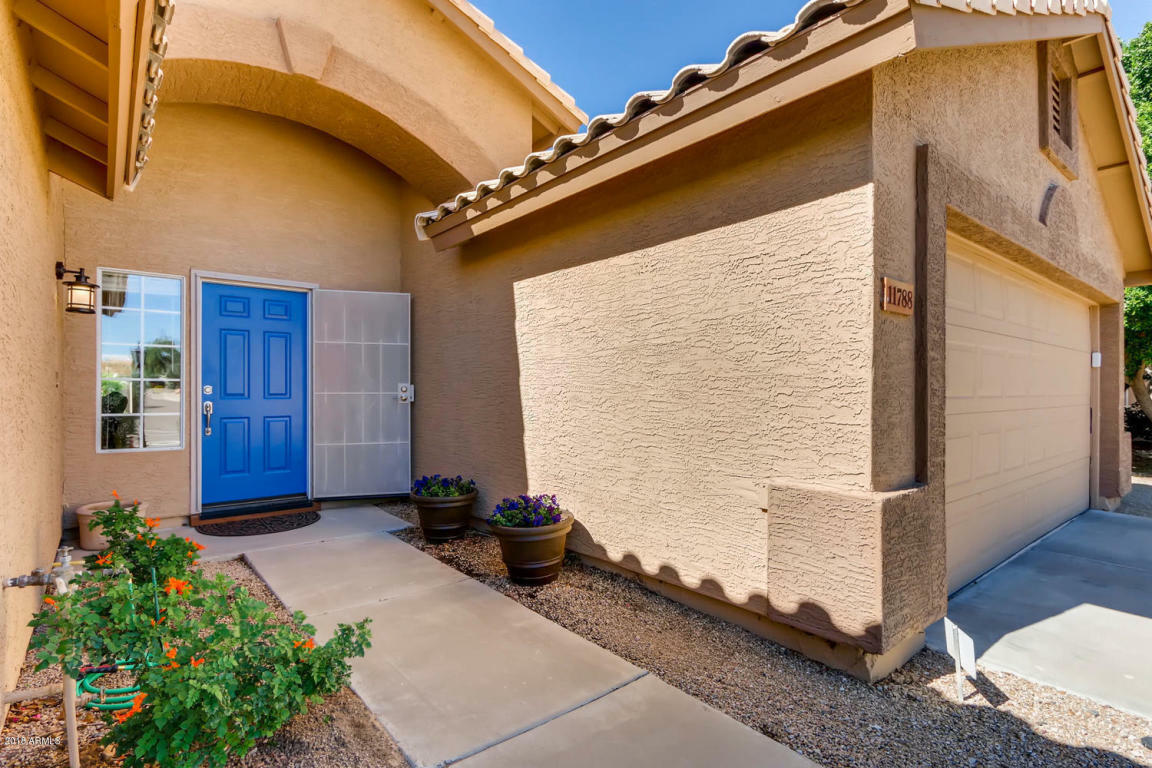 Property Photo: 11788 N 111th Place AZ 85259
