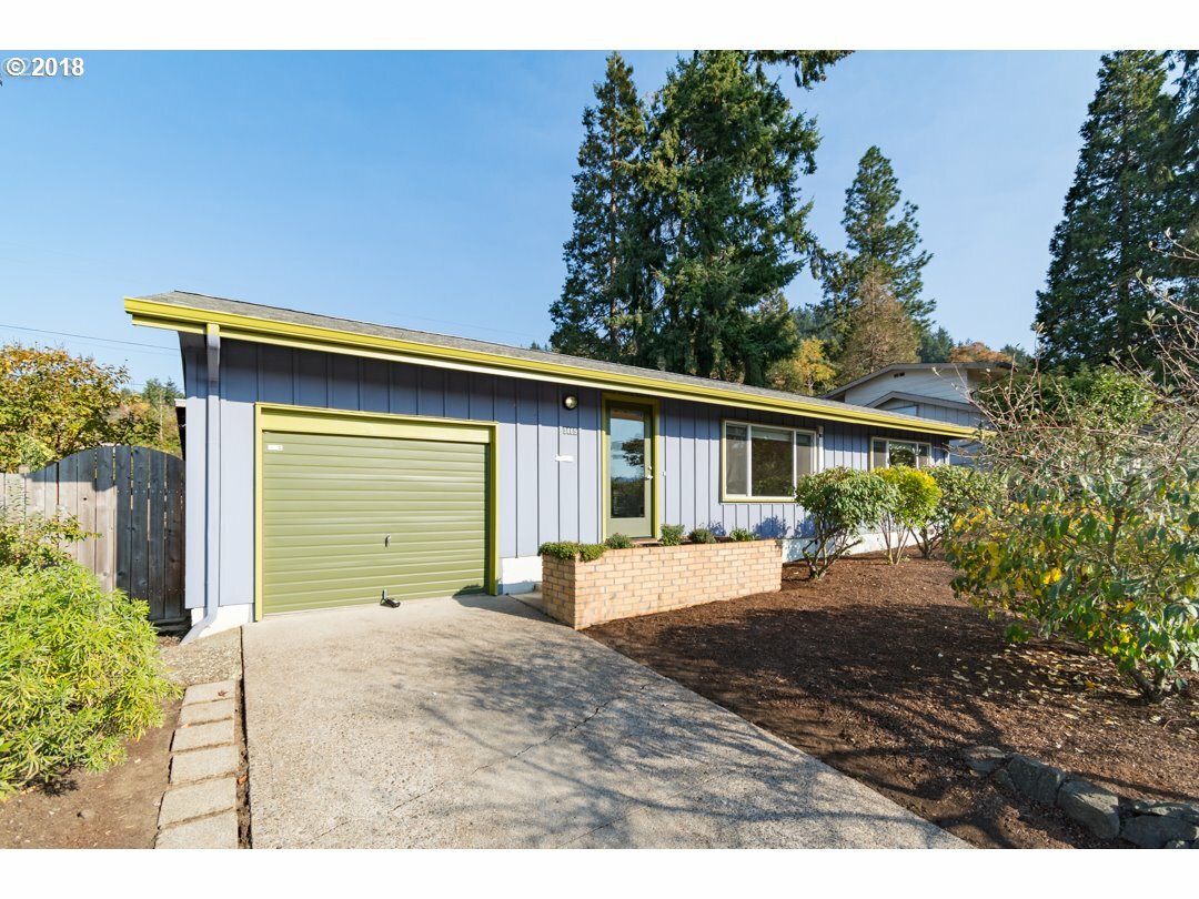 Property Photo: 3465 Harris St OR 97405