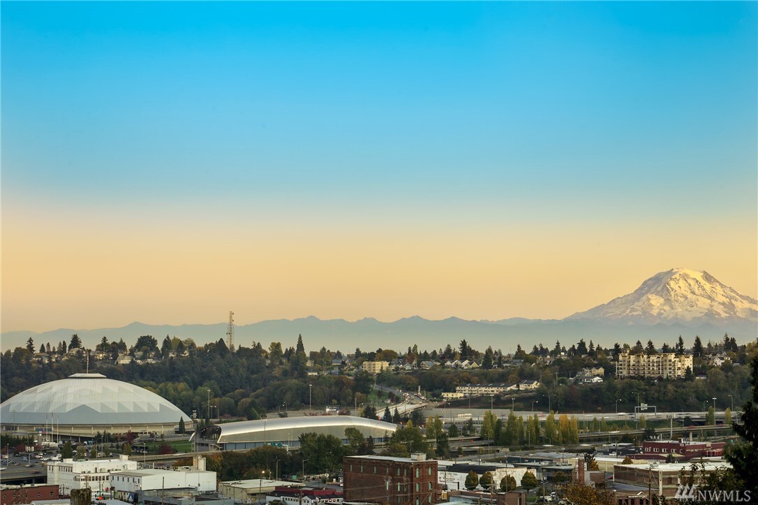 Property Photo: 2301 S G St L WA 98405