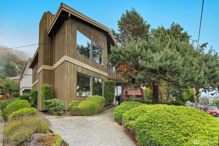 Property Photo:  3800 Beach Dr SW  WA 98116 