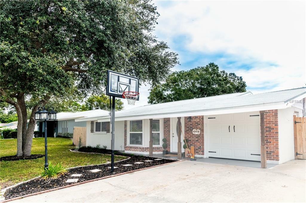 Property Photo:  4422 Beacon Drive  FL 34232 