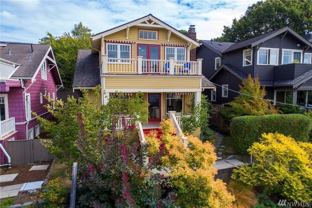 Property Photo: 5214 Greenwood Avenue N WA 98103