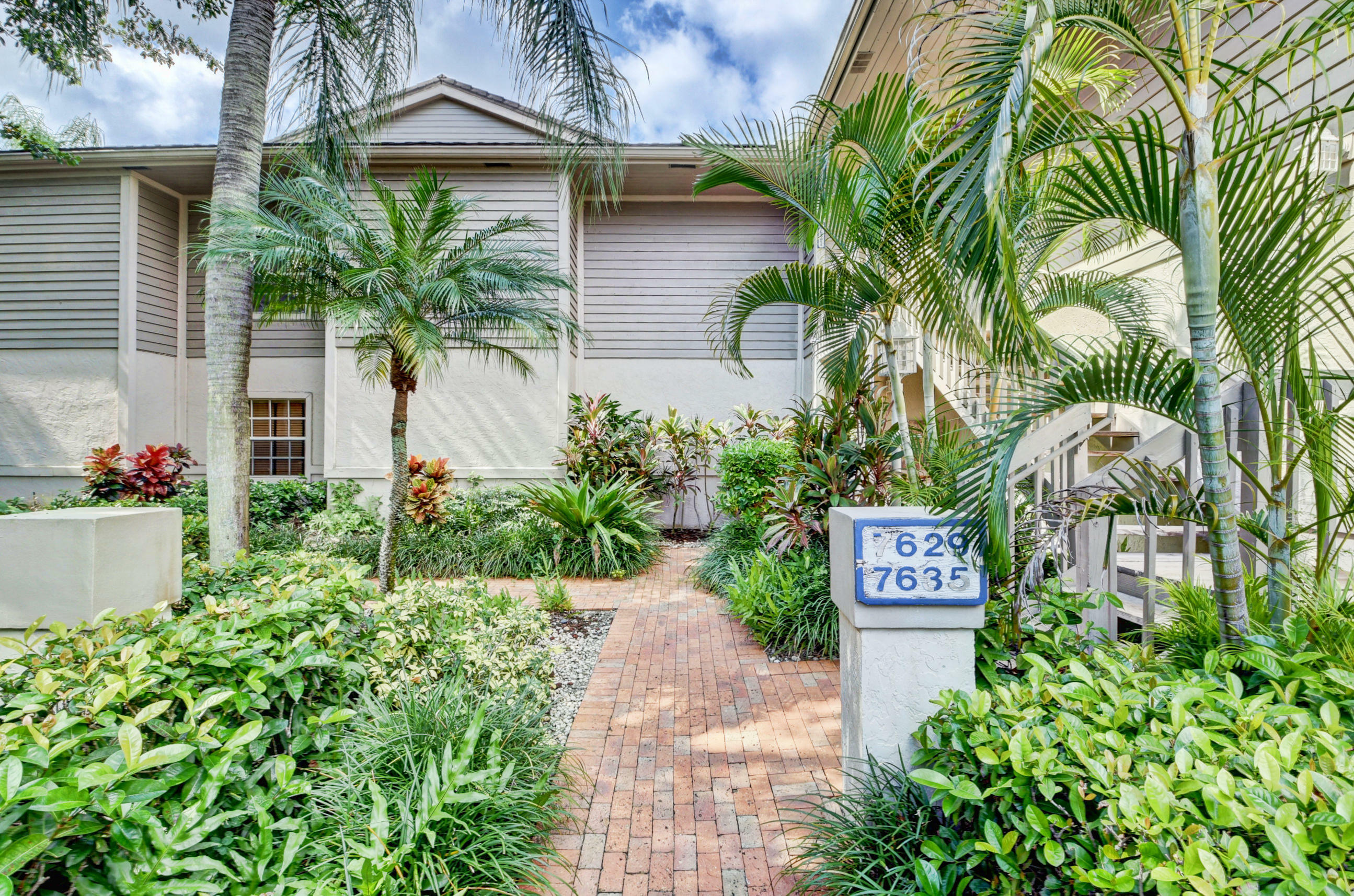 Property Photo:  7629 Cinebar Drive  FL 33433 