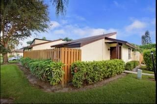 Property Photo:  4938 Alder Drive B  FL 33417