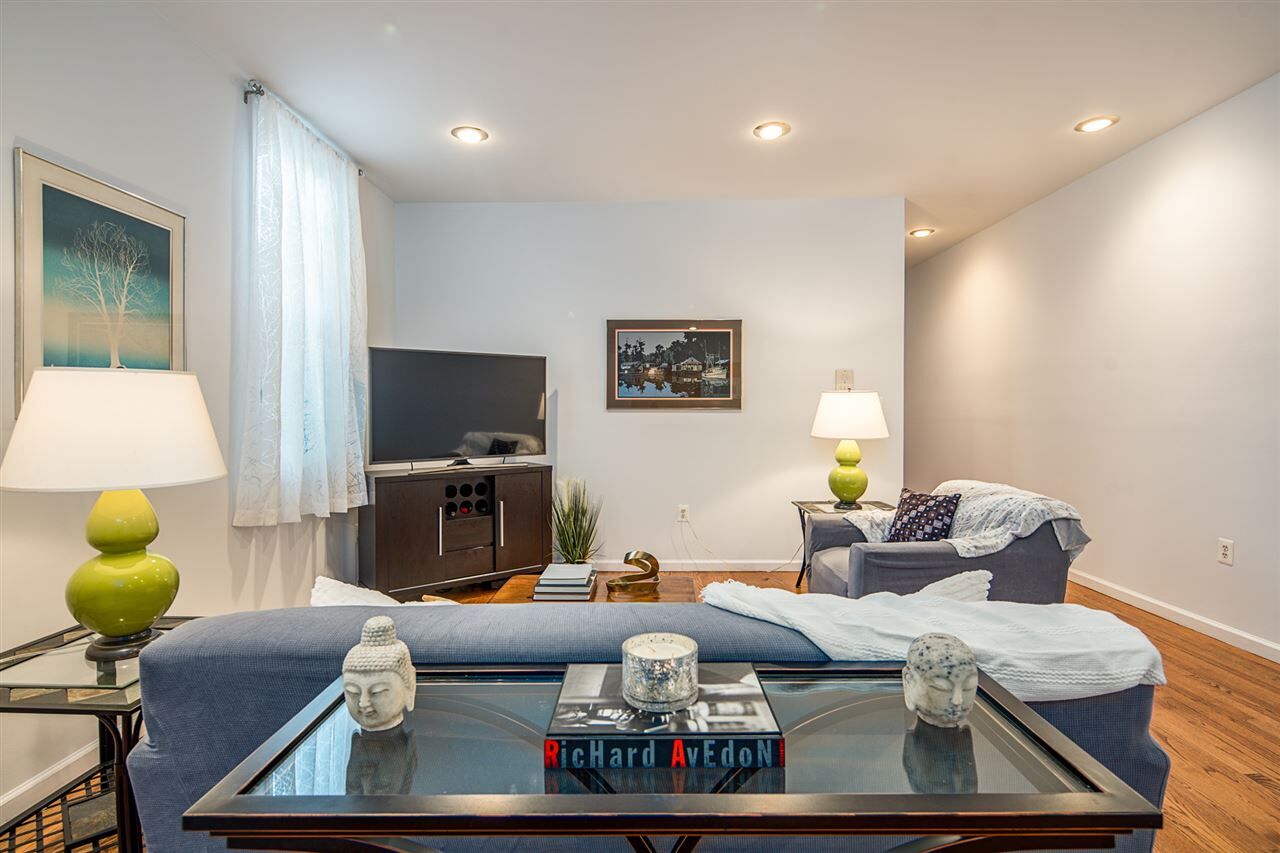 Property Photo:  351 Palisade Ave 2R  NJ 07307 