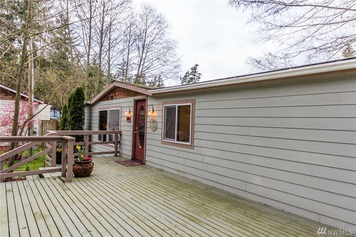 Property Photo:  4495 Alamo Wy  WA 98277 