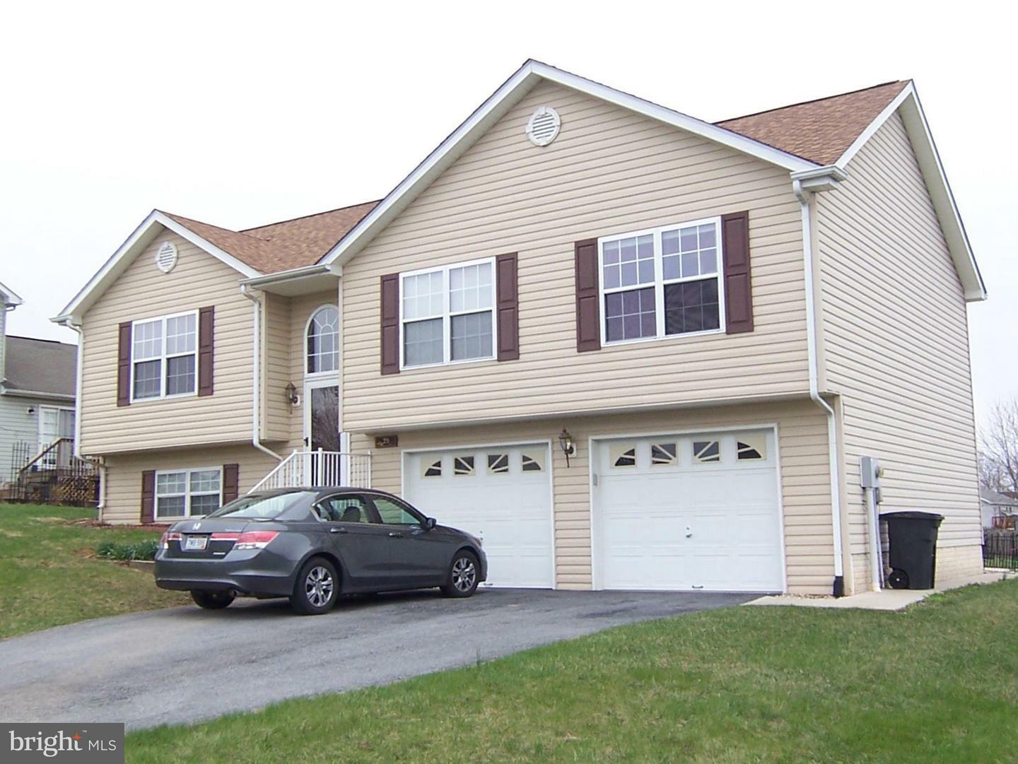 Property Photo:  29 Roger Court  WV 25438 