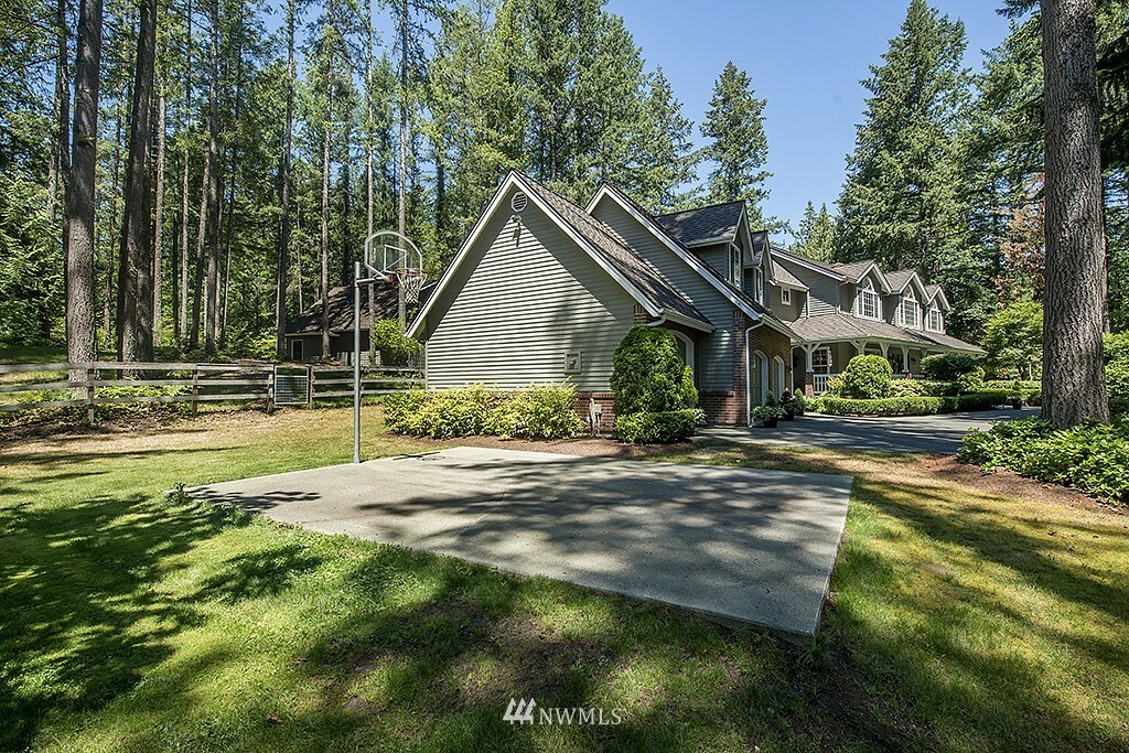 Property Photo:  23340 SE 22nd St.  WA 98075 