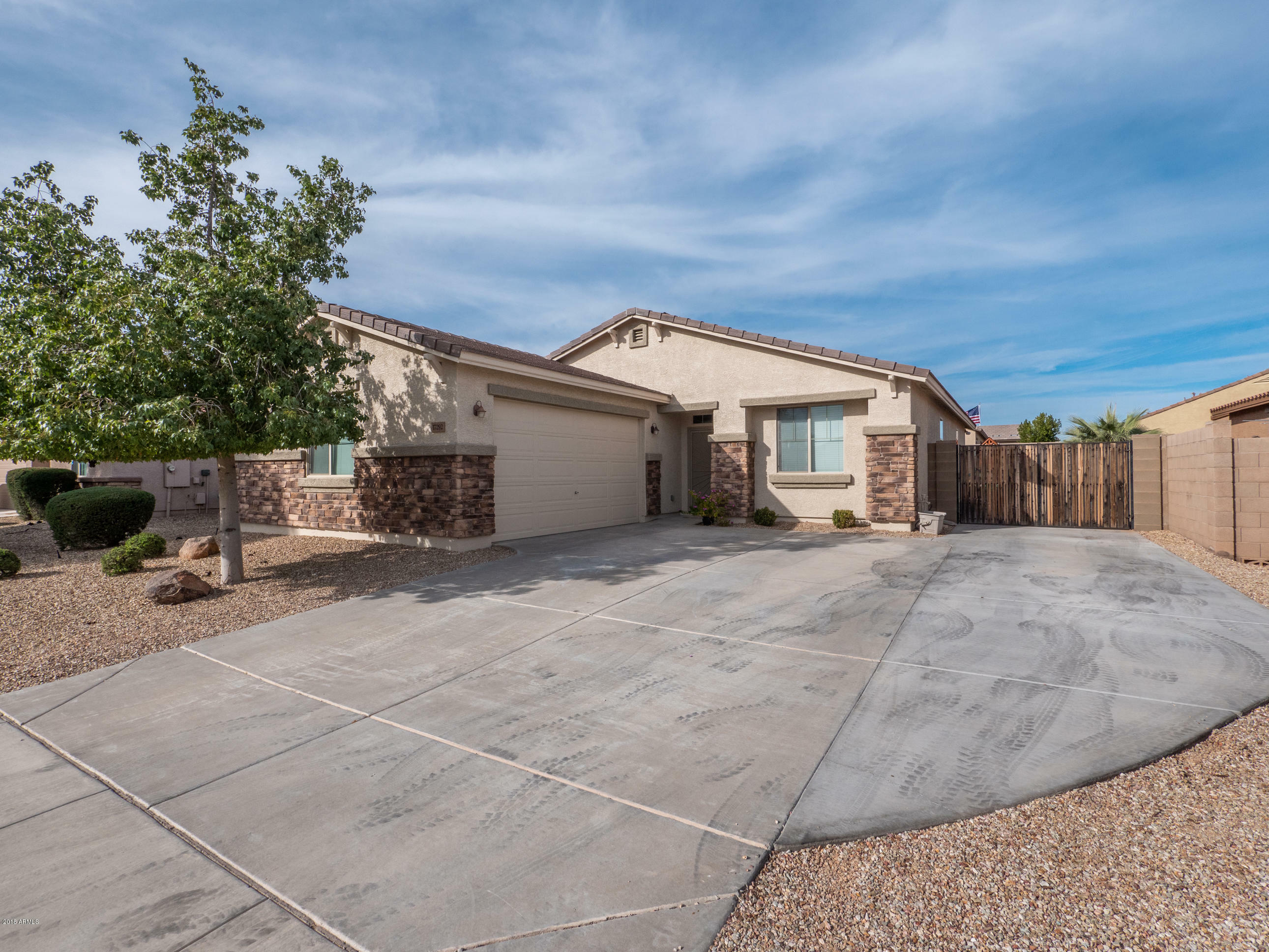 Property Photo:  17292 W Pinnacle Vista Drive  AZ 85387 