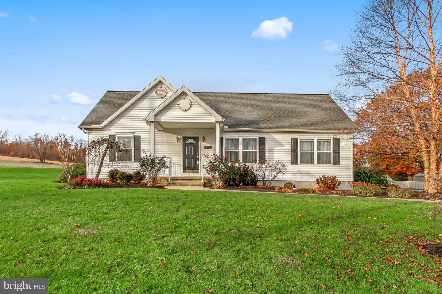 Property Photo:  370 Hillview Drive  PA 17347 