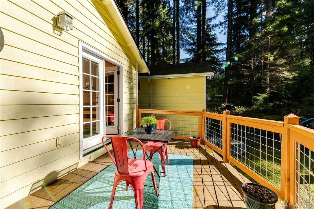 Property Photo:  33 Tumbling Water Dr  WA 98229 