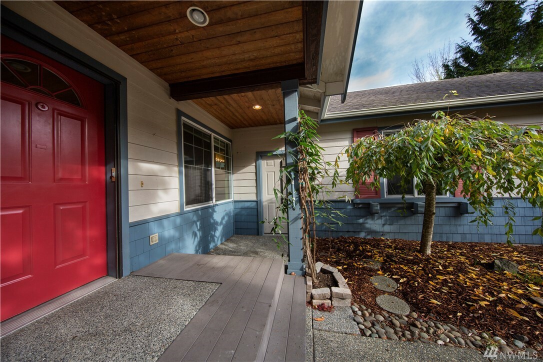 Property Photo:  72 McKenzie Lane  WA 98365 