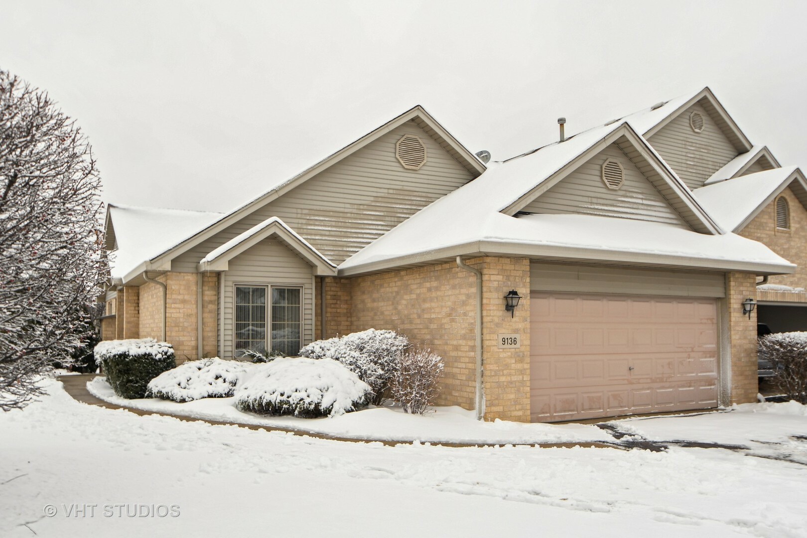 Property Photo:  9136 Mansfield Drive  IL 60487 