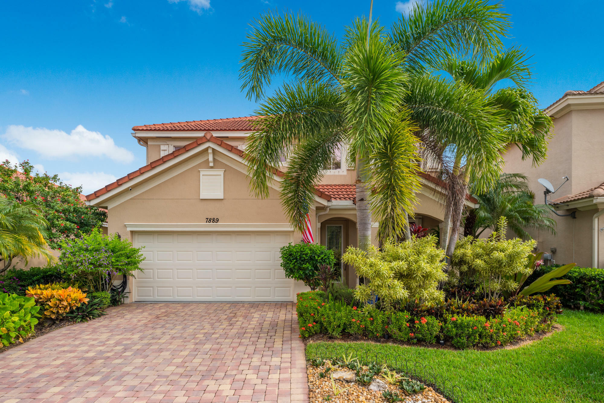 Property Photo: 7889 SE Heritage Boulevard FL 33455